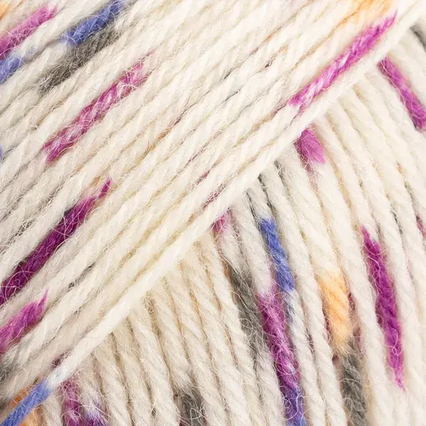 Drops Fabel 4 Ply 50g - Image 3